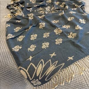 Floral and Star Patterned Scarf with Fringe